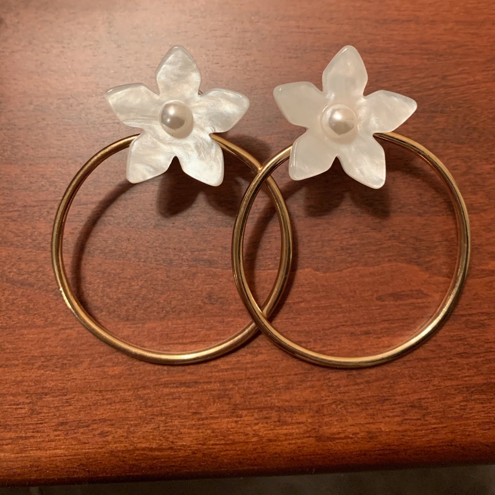 FLOWER HOOPS